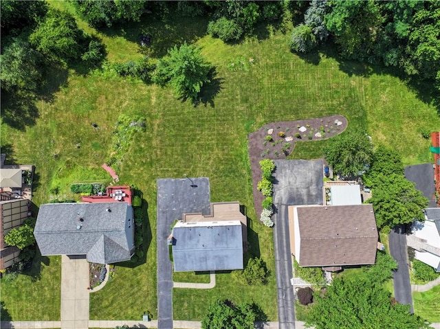 309 Windsor Dr, Moon/Crescent Twp, PA 15108 - photo 2