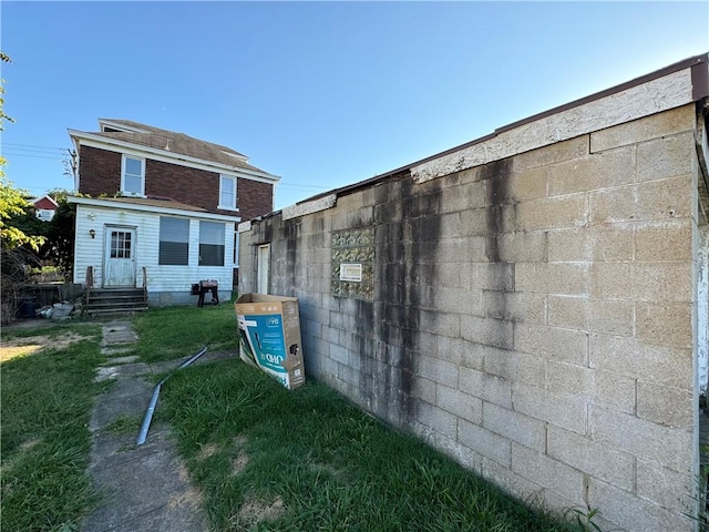 1413 Summit Ave, Monessen, PA 15062 - back of house with a yard
