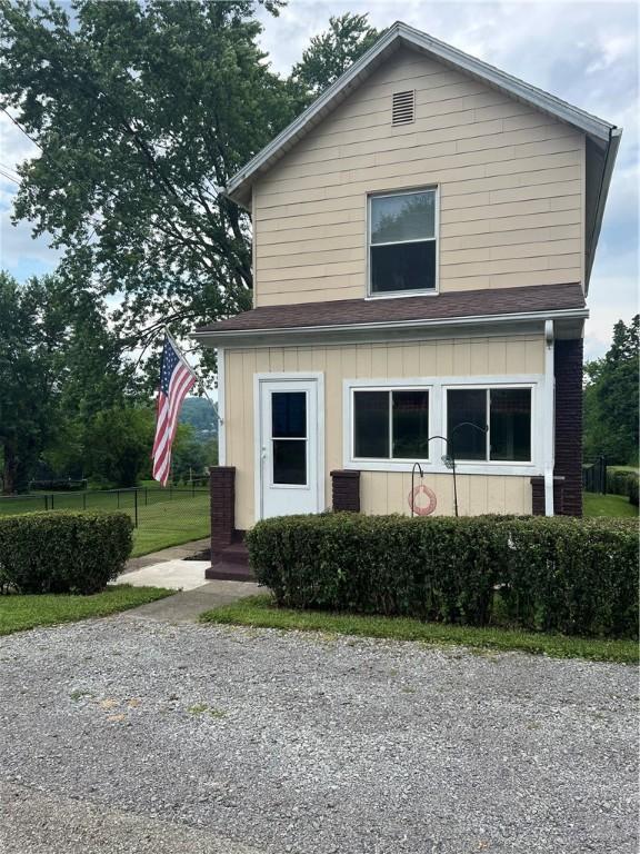 9 Southview Ave, South New Castle Boro, PA 16101 - photo 1