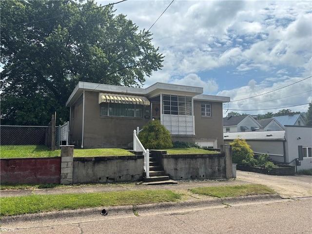 202 Hoeveler St, Springdale Boro, PA 15144 - view of front facade