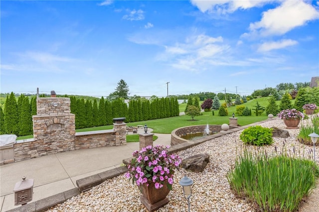 204 S Links Ave, Twp Of But Nw, PA 16001 - view of grassy yard featuring a patio area