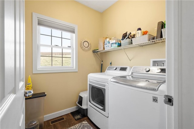 138 Crossridge Rd, Fallowfield, PA 15022 - laundry area with independent washer and dryer and dark wood-style floors