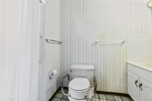718 Twin Oak Dr, Penn Hills, PA 15235 - full bathroom featuring wallpapered walls, vanity, and a shower with curtain
