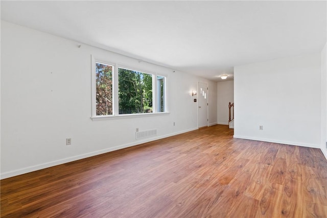 718 Twin Oak Dr, Penn Hills, PA 15235 - unfurnished room featuring light wood-style flooring and baseboards
