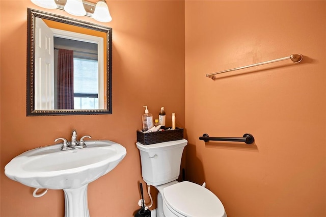 1071 Shawnee Ridge Dr, Cheswick, PA 15024 - half bathroom with toilet