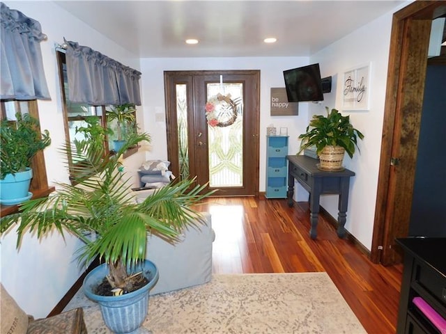 118 Harrison St, Elizabeth Twp/Boro, PA 15037 - foyer entrance with wood finished floors and recessed lighting