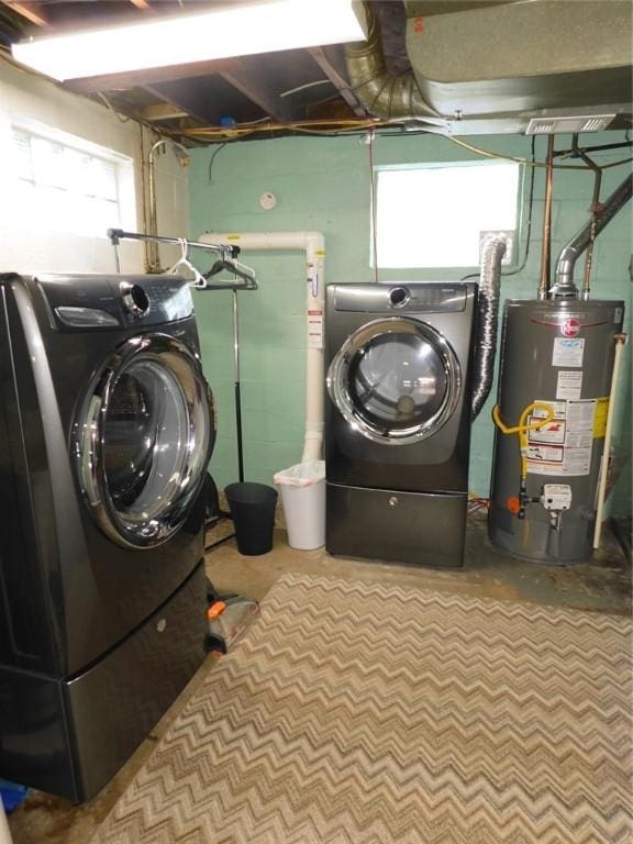 118 Harrison St, Elizabeth Twp/Boro, PA 15037 - laundry area featuring gas water heater and washer / dryer