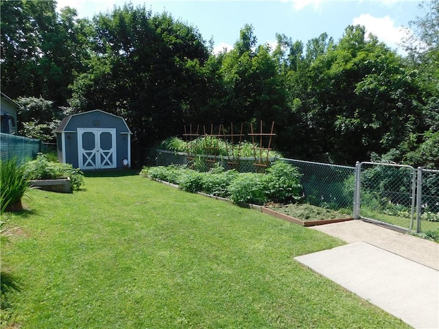 118 Harrison St, Elizabeth Twp/Boro, PA 15037 - view of yard featuring a garden and a shed