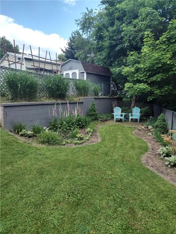 118 Harrison St, Elizabeth Twp/Boro, PA 15037 - view of yard with a shed