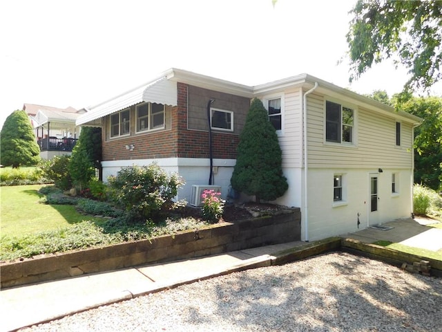118 Harrison St, Elizabeth Twp/Boro, PA 15037 - view of side of home featuring brick siding