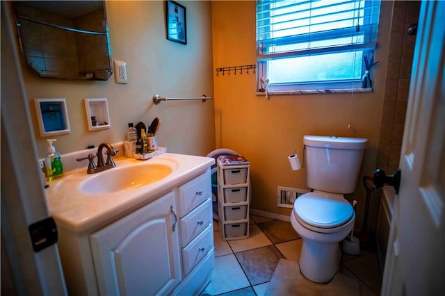 622 National Dr, Penn Hills, PA 15235 - bathroom featuring vanity, tile patterned floors, and shower / tub combo