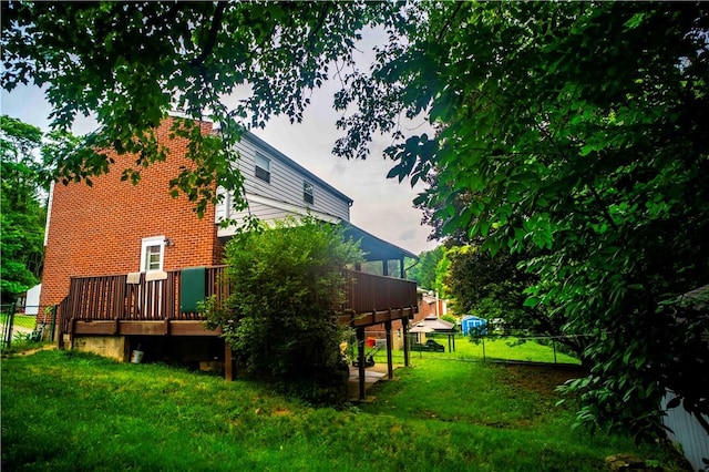 622 National Dr, Penn Hills, PA 15235 - rear view of property with a deck