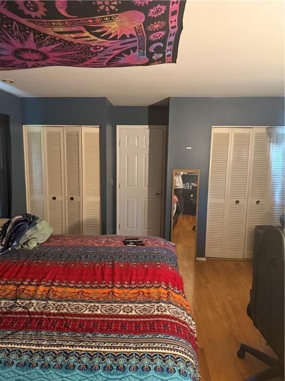 105 White Oak Dr, Twp Of But Se, PA 16001 - bedroom featuring wood finished floors
