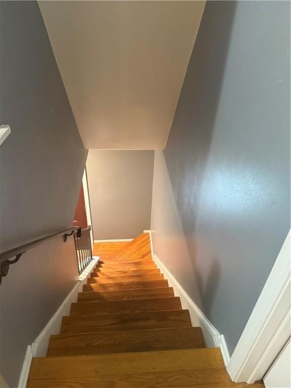 105 White Oak Dr, Twp Of But Se, PA 16001 - stairs with baseboards