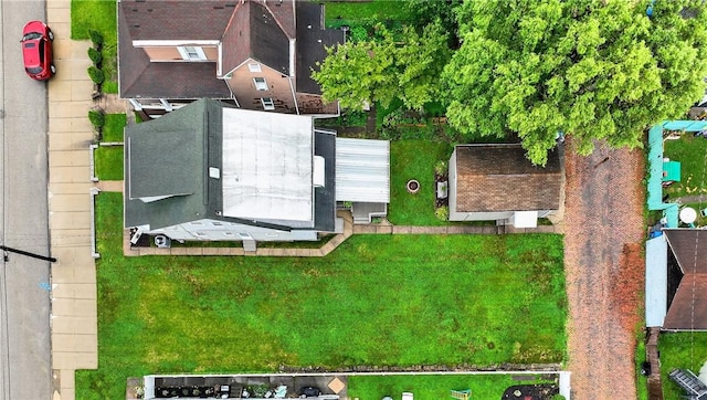 915 Summit St, Mckeesport, PA 15132 - drone / aerial view