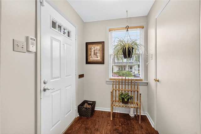 915 Summit St, Mckeesport, PA 15132 - foyer featuring dark wood-type flooring and baseboards