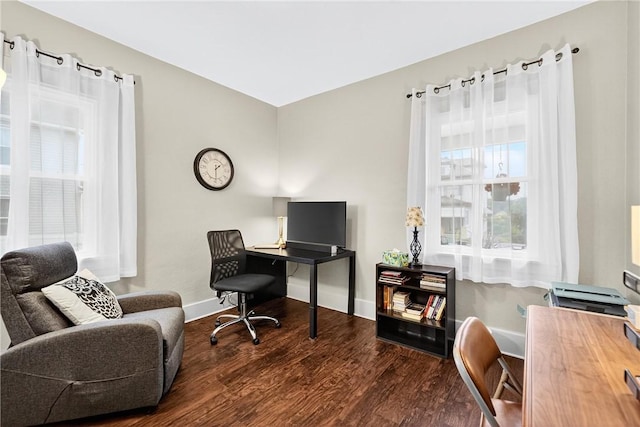 915 Summit St, Mckeesport, PA 15132 - office area with dark wood finished floors and baseboards