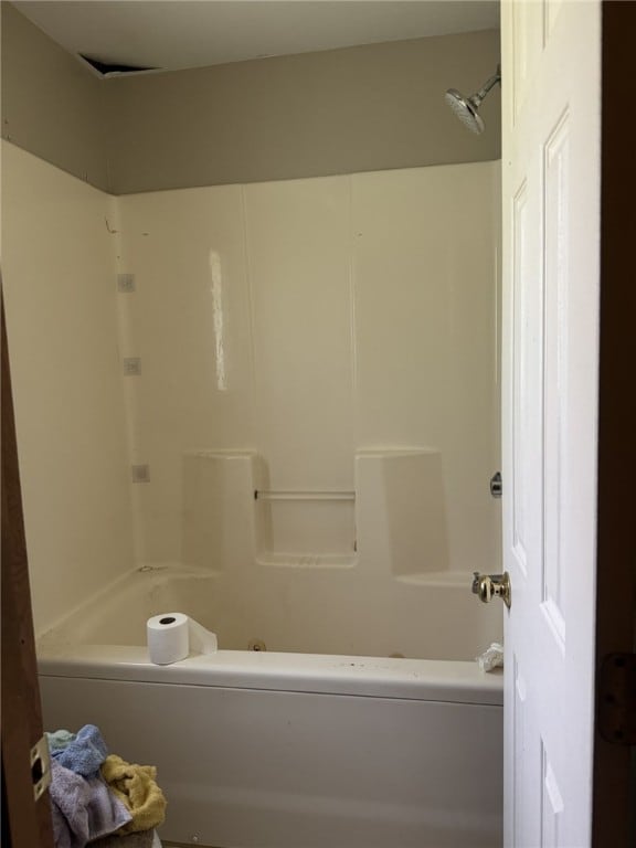 4401 Ridgewood Dr, Jefferson Hills, PA 15332 - full bath with bathing tub / shower combination