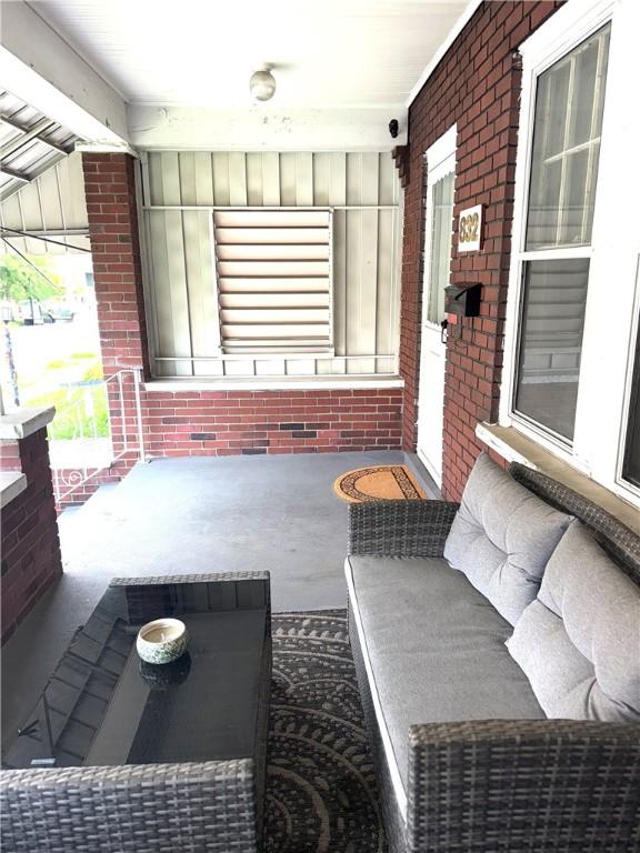 832 Maplewood Ave, Ambridge, PA 15003 - view of covered porch