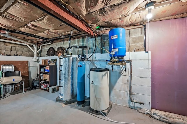 8995 Puritan Ln, Conneaut Twp, PA 16424 - utility room featuring water heater