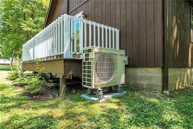 8995 Puritan Ln, Conneaut Twp, PA 16424 - exterior view of an ac unit and exterior structure