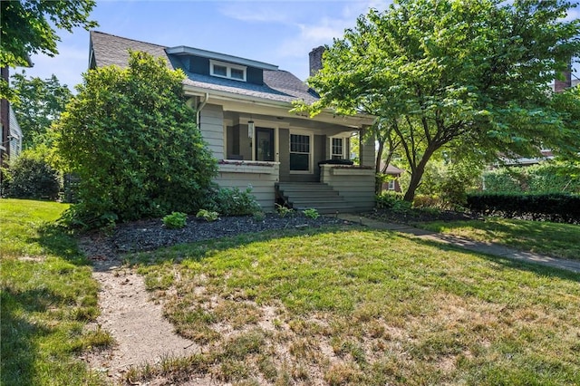 120 Euclid Ave, Sharon, PA 16146 - bungalow featuring a front lawn, a chimney, and a porch