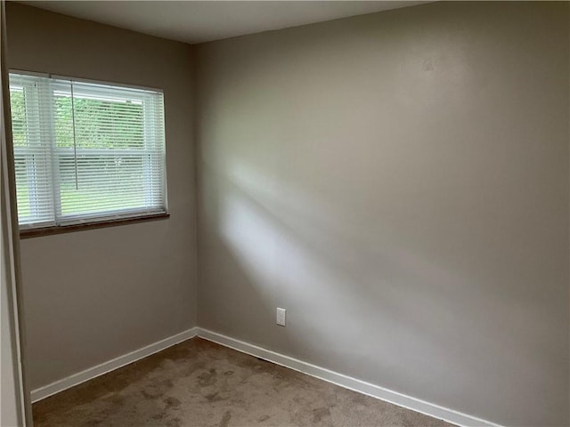 634 Idaho Ave, Verona, PA 15147 - spare room with carpet and baseboards