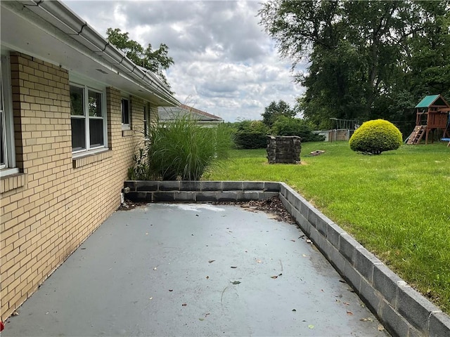 634 Idaho Ave, Verona, PA 15147 - view of patio with a playground