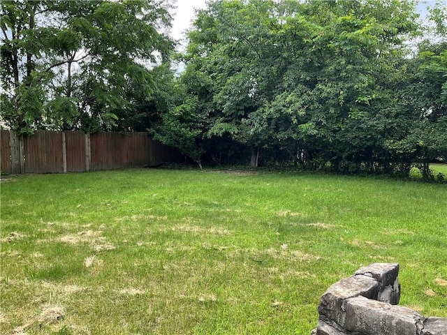 634 Idaho Ave, Verona, PA 15147 - view of yard