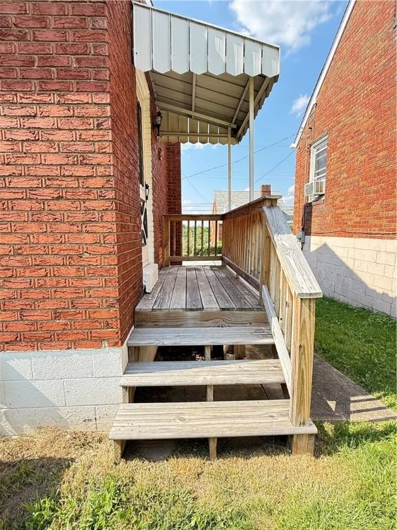 1721 Iowa Ave, West Mifflin, PA 15122 - photo 18