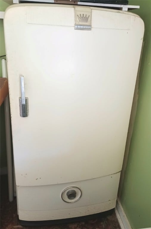 943 Walley Run Dr, Clarion, PA 16233 - detailed view of water heater