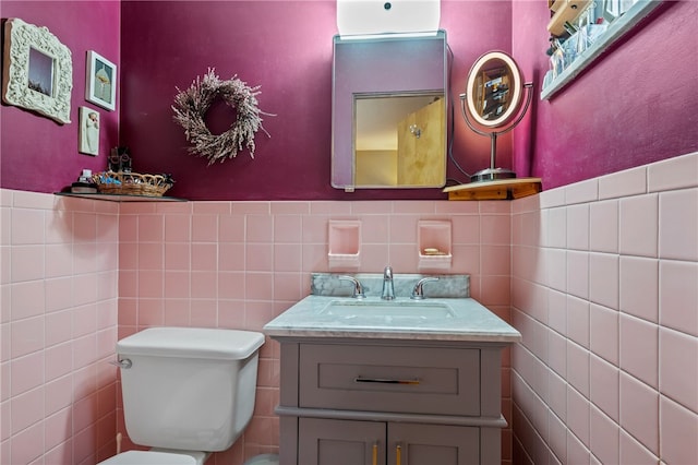 2666 Pointview Dr, Hampton, PA 15101 - half bath featuring tile walls and vanity