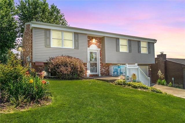 5028 Windriver Dr, Kennedy Twp, PA 15136 - photo 1