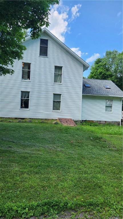 418 Hartwick Rd, Findley Twp, PA 16137 - photo 3