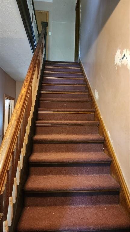 418 Hartwick Rd, Findley Twp, PA 16137 - photo 8
