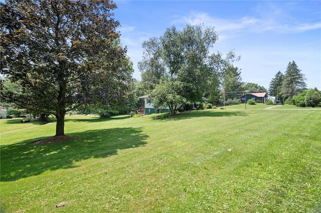 817 E Jamestown Rd, Green Twp, PA 16134 - view of grassy yard