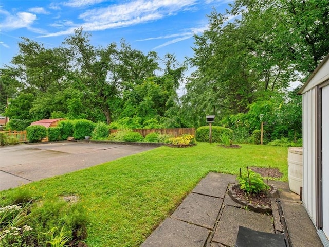 823 Clearview Dr, Penn Hills, PA 15147 - view of yard with view of scattered trees