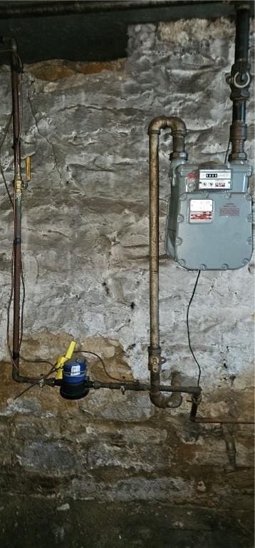 705 Carlisle St, New Castle, PA 16101 - view of utility room