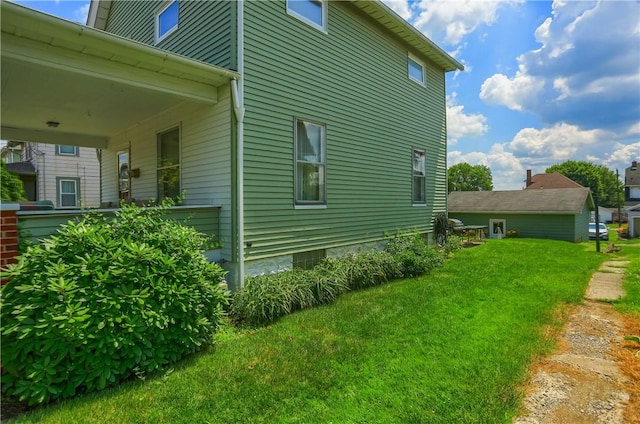 1020 Adams St, New Castle, PA 16101 - view of home's exterior featuring a lawn