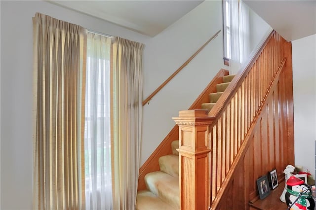 1020 Adams St, New Castle, PA 16101 - view of stairway