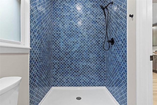 241 S Starr Ave, Avalon, PA 15202 - full bathroom with a tile shower and toilet