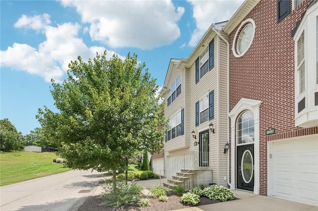 10495 Timber Edge Dr, Mccandless, PA 15090 - view of front of house featuring an attached garage
