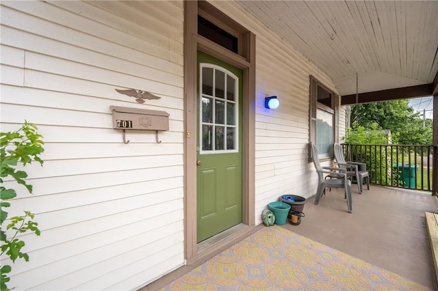 701 E 1st Ave, Derry Boro, PA 15627 - entrance to property with covered porch