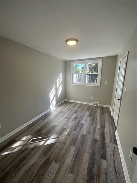 1411 W N Ave, Manchester, PA 15233 - photo 10