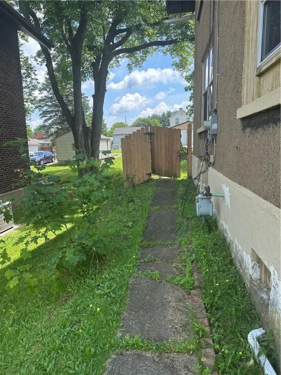 138 Shenango Blvd, Farrell, PA 16121 - photo 3