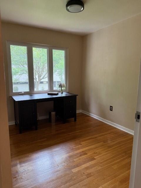 465 Chadwick St, Sewickley, PA 15143 - unfurnished office featuring light wood-style floors