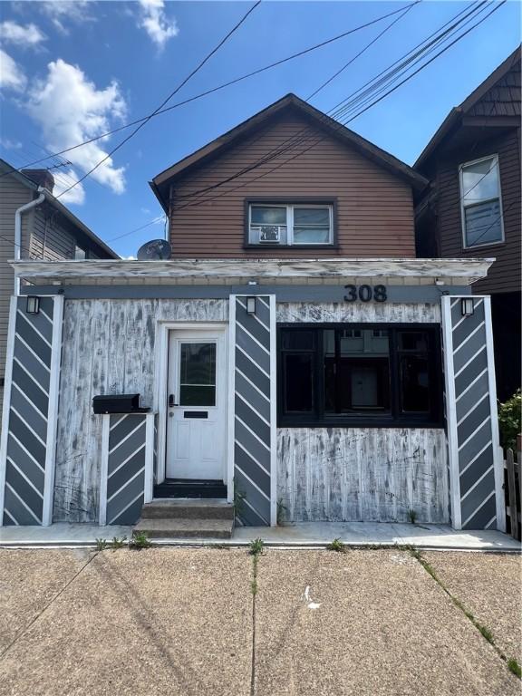 306 Fallowfield Ave, Charleroi Boro, PA 15022 - view of front facade