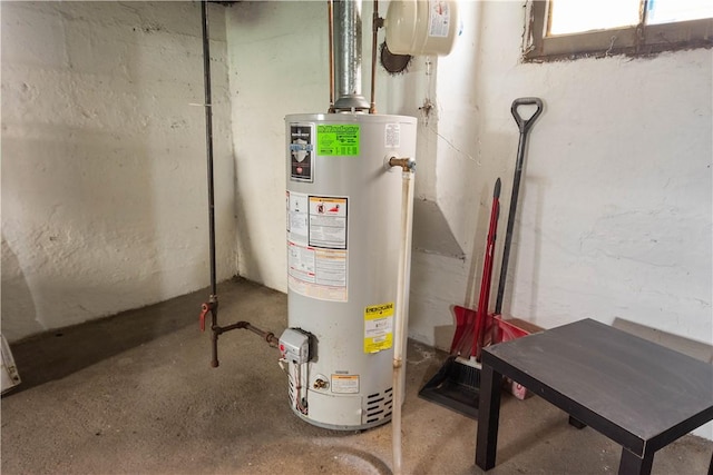 408 Lydia St, Carnegie, PA 15106 - utility room with water heater