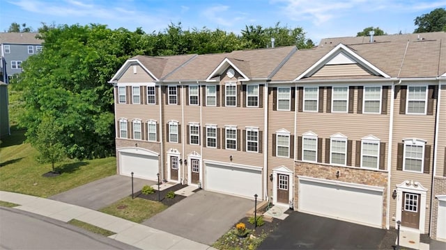 209 Lockheed Dr, Moon/Crescent Twp, PA 15108 - photo 2