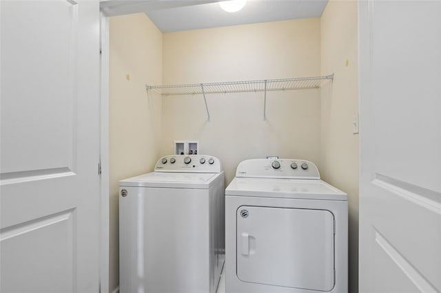 1004 Pointe View Dr, Adams Twp, PA 16046 - washroom featuring washer and clothes dryer